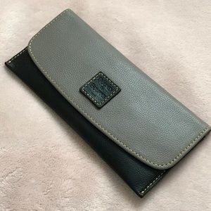 Dooney & Bourke beige and black wallet